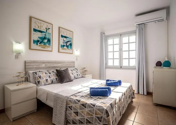 San Fermin 232 - By Az شقة